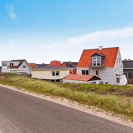 4436 Semesterbostad